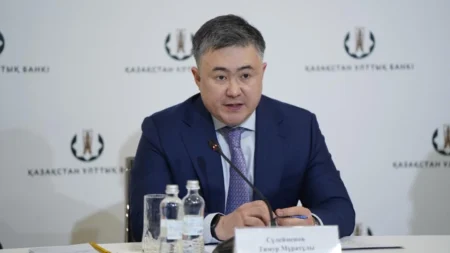Инфляция иілді, ставка түсті: Сүлейменов енді банктердің тәбетін тежемек ұлттық қор балаларға 2026