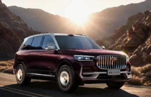 Бес метрлік маневр: Geely Monjaro Plus тар аулада да тайсалмайды Geely