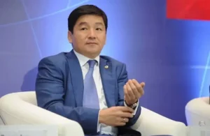 Көмекшінің көмекшісі Байбектің қымбат сағаттарын сатып жібергенін мойындады Байбек